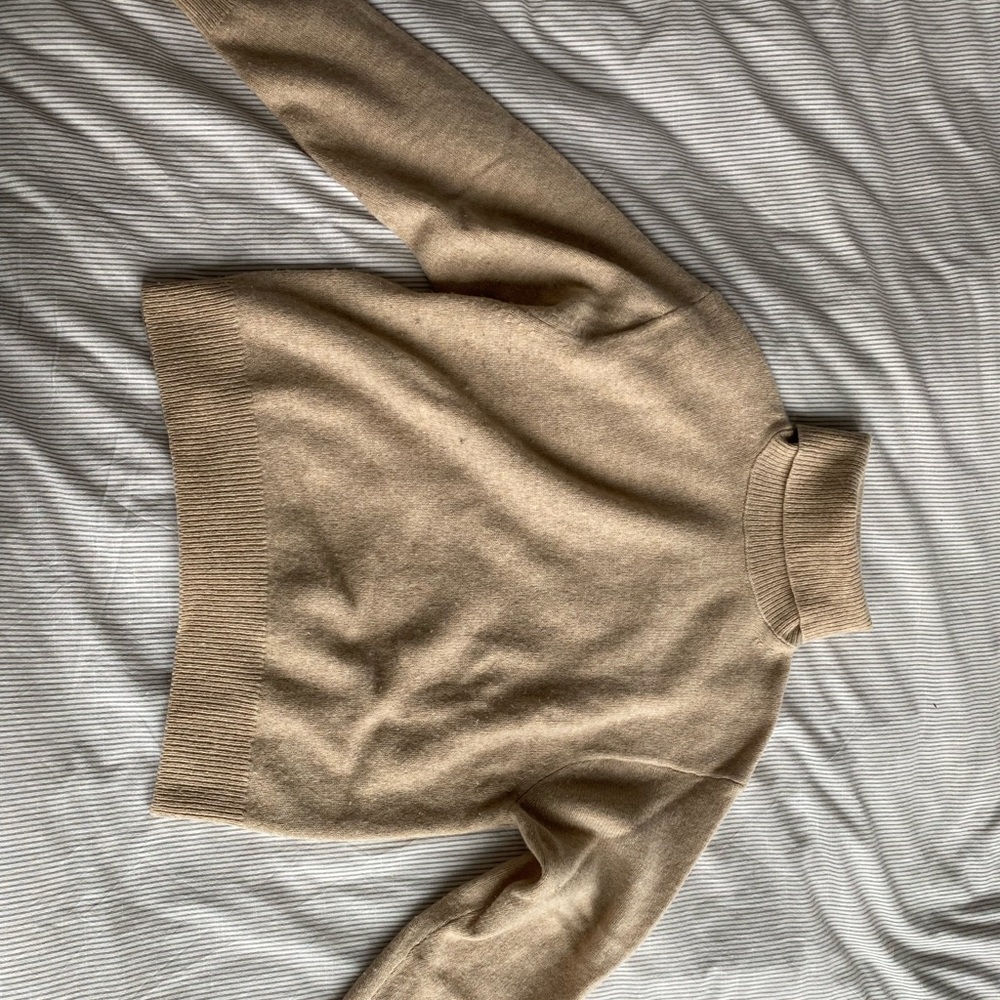 Uniqlo beige sweater - Size Small